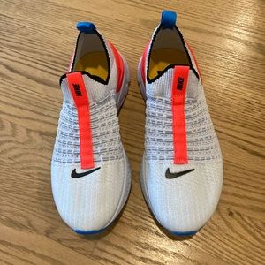 Women’s Nike React Phantom Run FlyKnit 2 - Size 7 NWOT